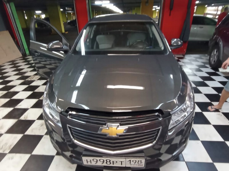 Замена лобового стекла Chevrolet Cruze