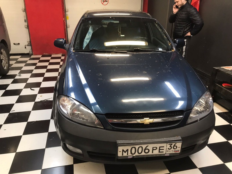 Замена лобового стекла Chevrolet Laccheti