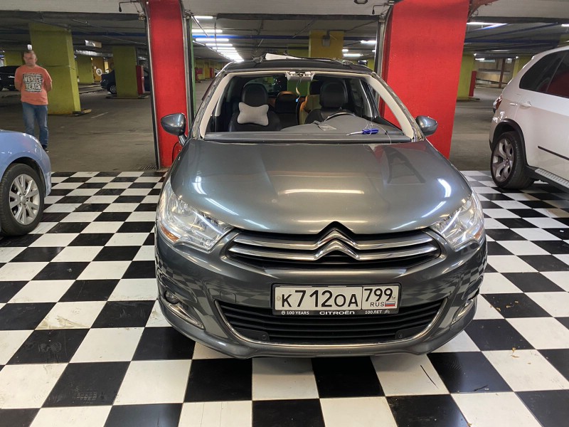 Замена лобового стекла Citroen C4