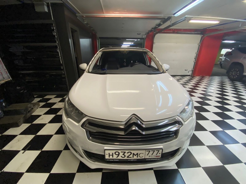 Замена лобового стекла Citroen C4