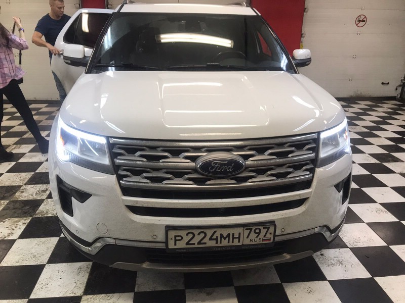 Замена лобового стекла Ford Explorer