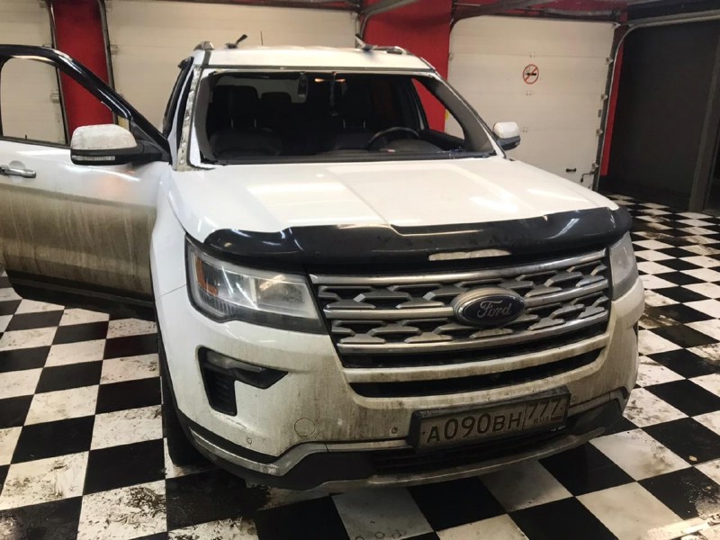 Замена лобового стекла Ford Explorer