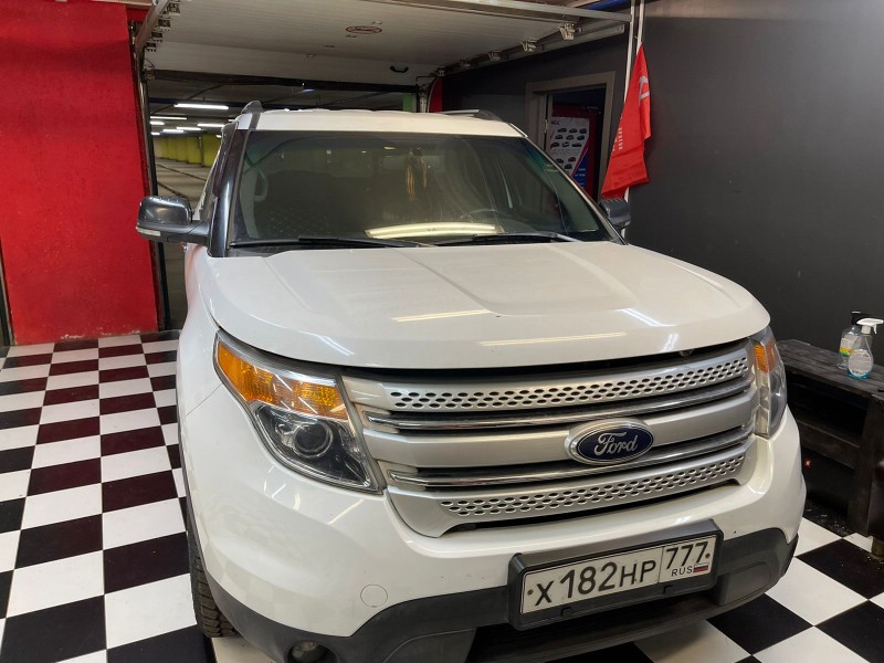 Замена лобового стекла Ford Explorer