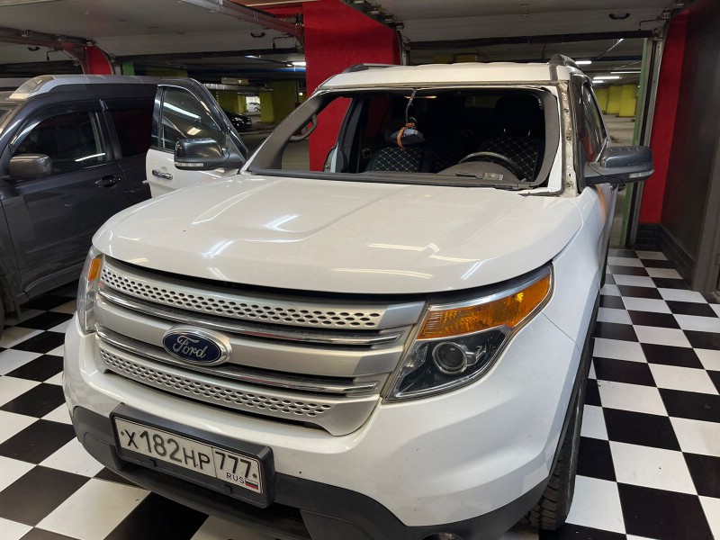 Замена лобового стекла Ford Explorer