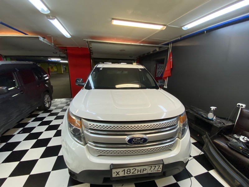 Замена лобового стекла Ford Explorer