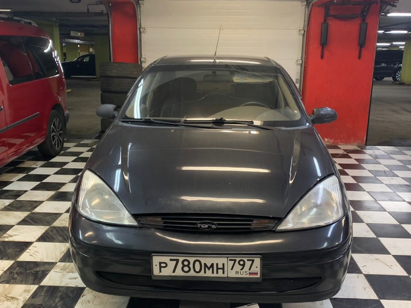 Замена лобового стекла Ford Focus 1