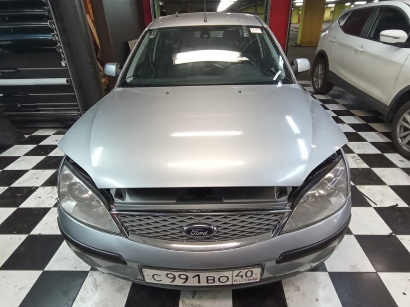 Замена лобового стекла Ford Focus 1