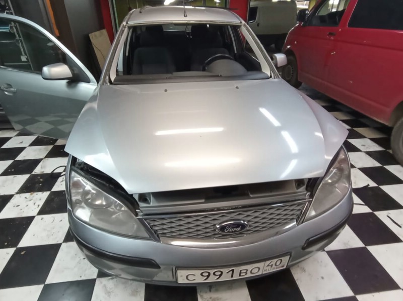 Замена лобового стекла Ford Focus 1