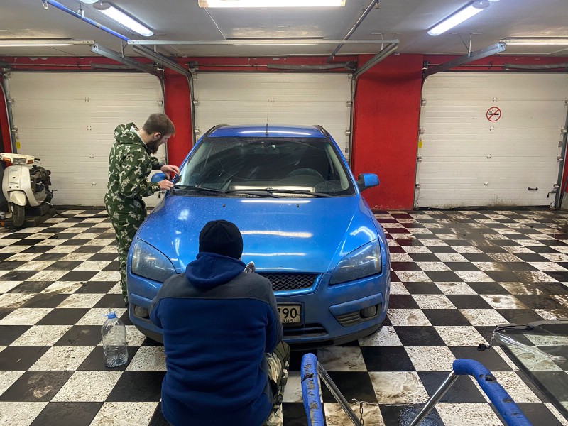 Замена лобового стекла Ford Focus 2