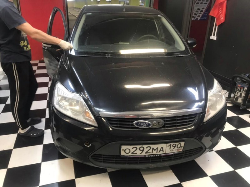 Замена лобового стекла Ford Focus 2