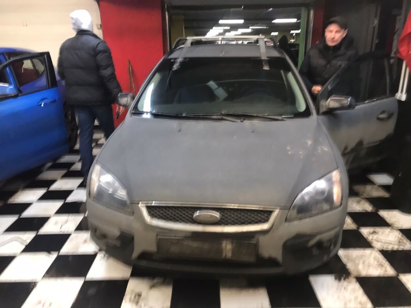 Замена лобового стекла Ford Focus 2