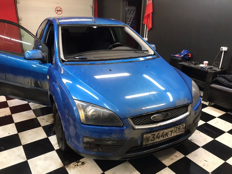 Замена лобового стекла Ford Focus 2