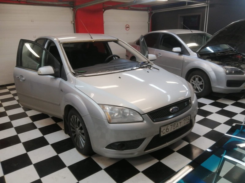 Замена лобового стекла Ford Focus 2