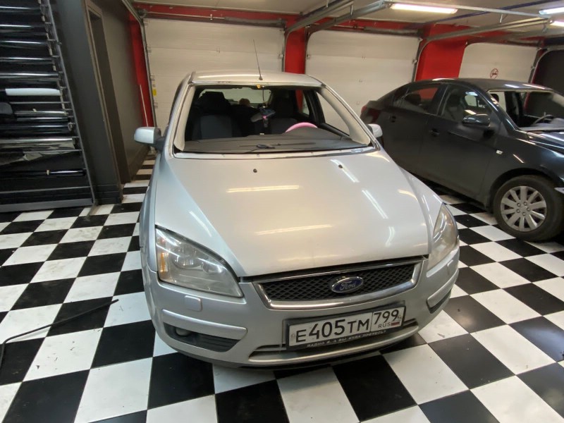 Замена лобового стекла Ford Focus 2
