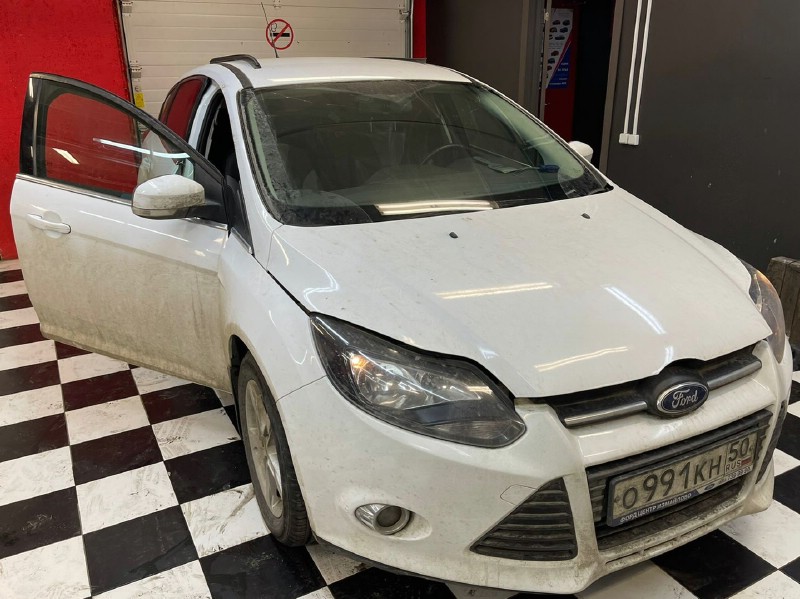 Замена лобового стекла Ford Focus 3