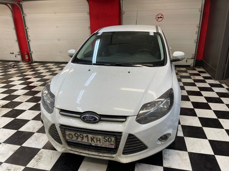 Замена лобового стекла Ford Focus 3