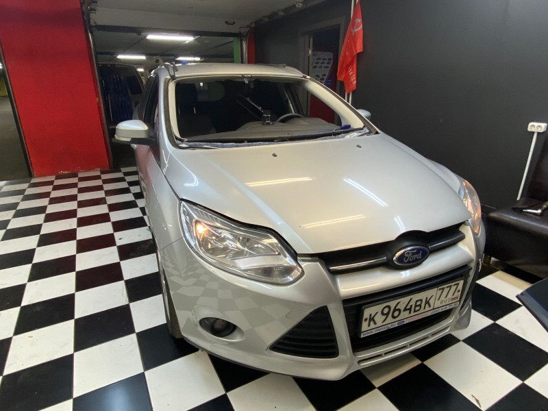Замена лобового стекла Ford Focus 3