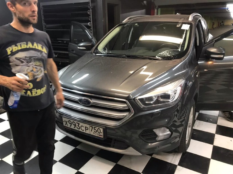 Замена лобового стекла Ford Kuga