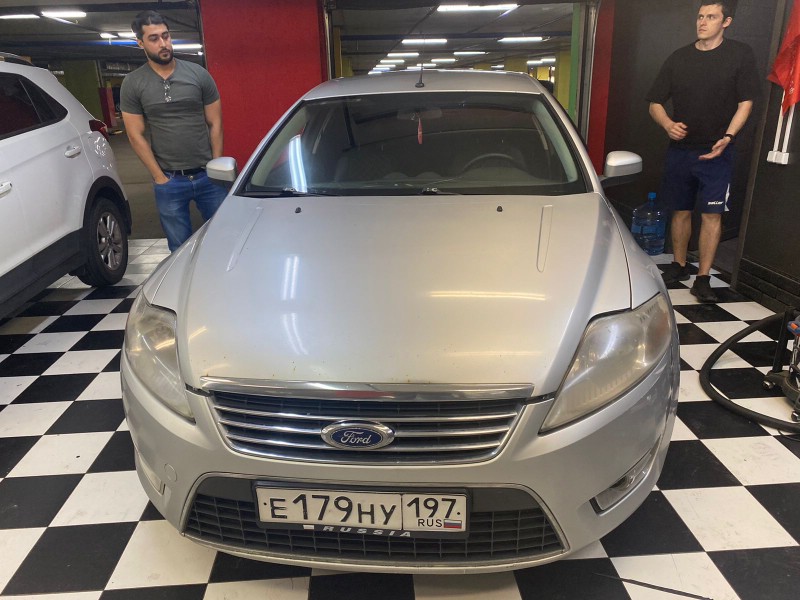 Замена лобового стекла Ford Mondeo
