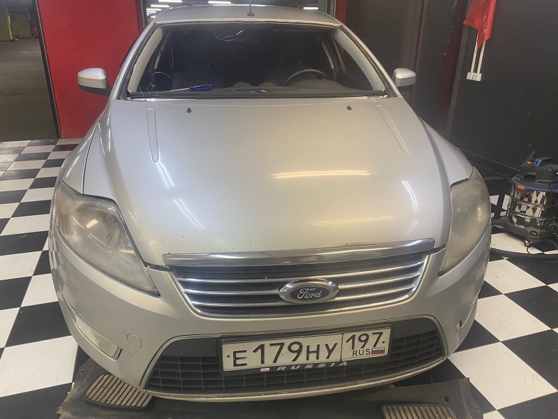 Замена лобового стекла Ford Mondeo