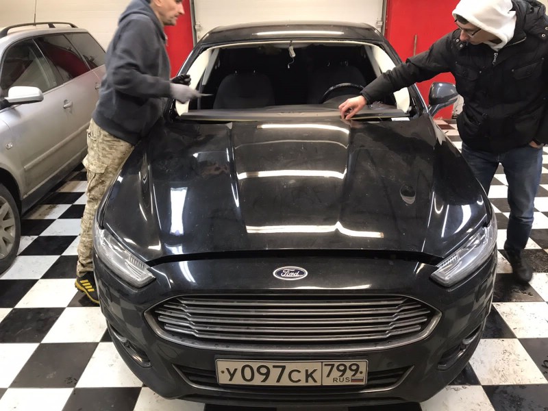Замена лобового стекла Ford Mondeo