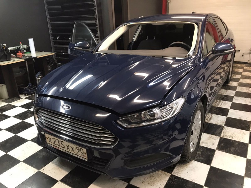 Замена лобового стекла Ford Mondeo