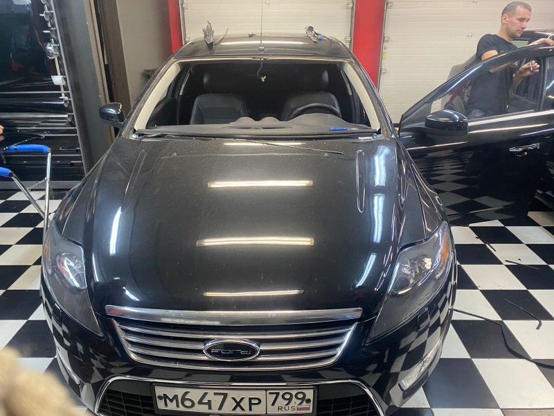 Замена лобового стекла Ford Mondeo