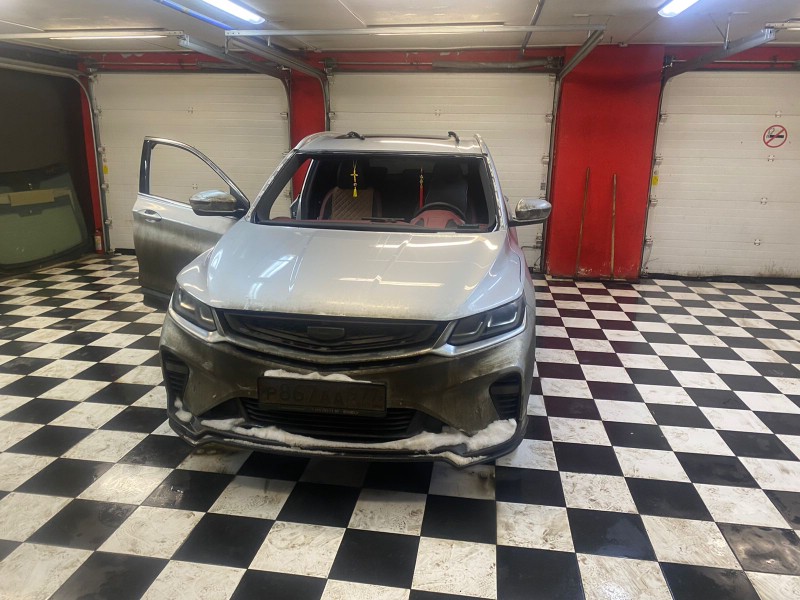 Замена лобового стекла Geely Coolray