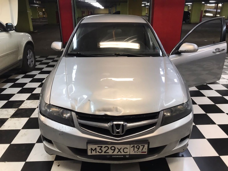 Замена лобового стекла Honda Accord