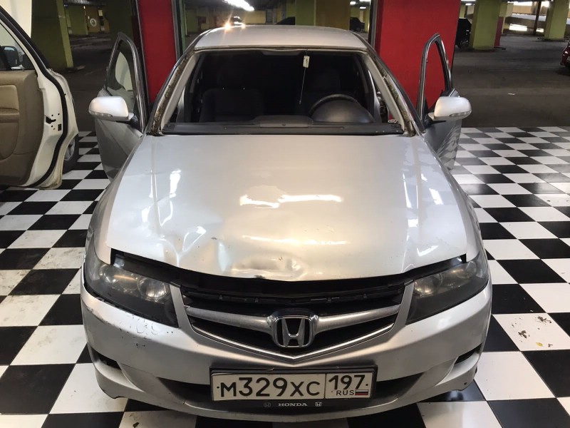 Замена лобового стекла Honda Accord