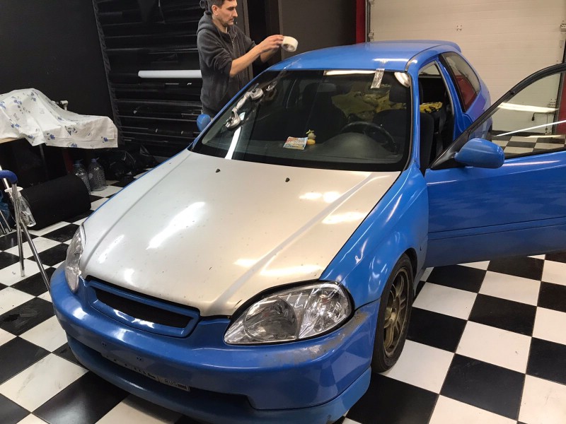 Замена лобового стекла Honda Civic