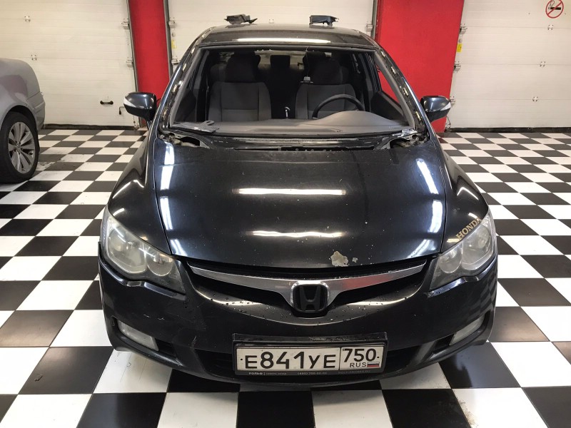 Замена лобового стекла Honda Civic