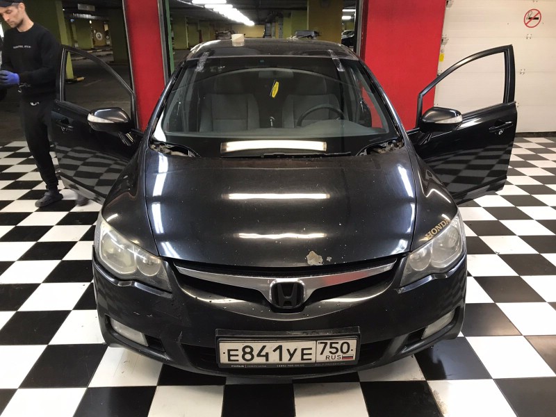 Замена лобового стекла Honda Civic