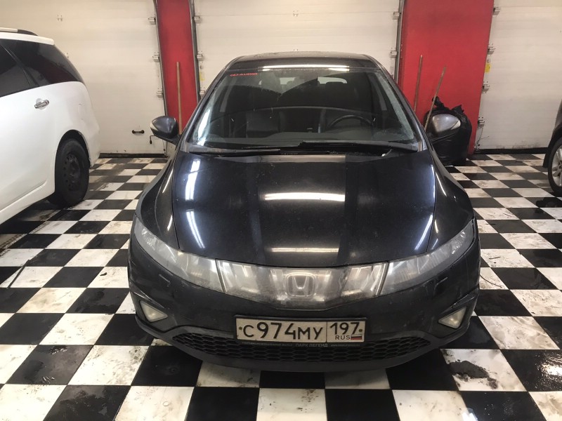 Замена лобового стекла Honda Civic Hatch