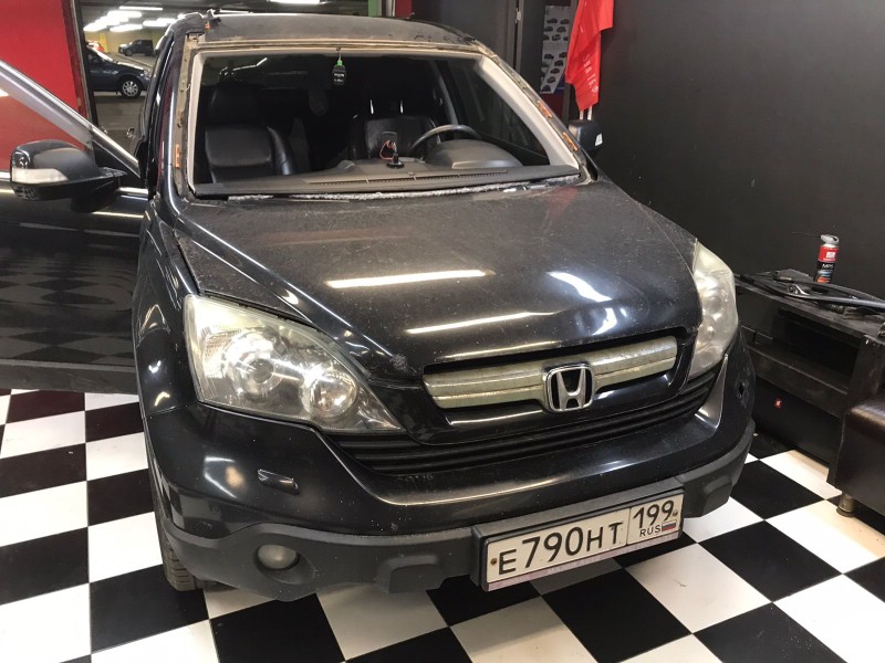 Замена лобового стекла Honda CR-V