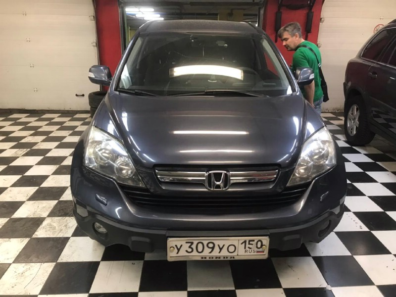 Замена лобового стекла Honda CR-V