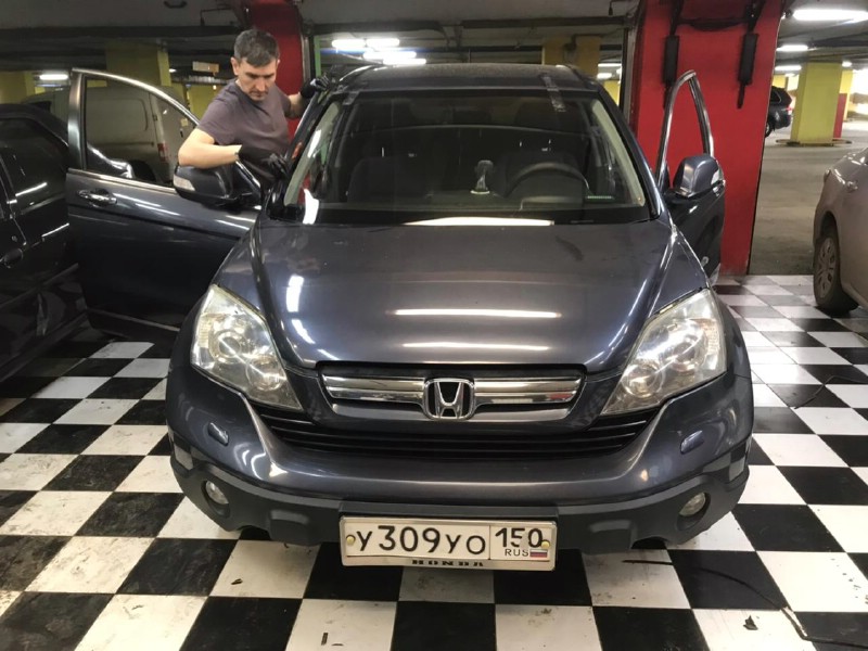 Замена лобового стекла Honda CR-V