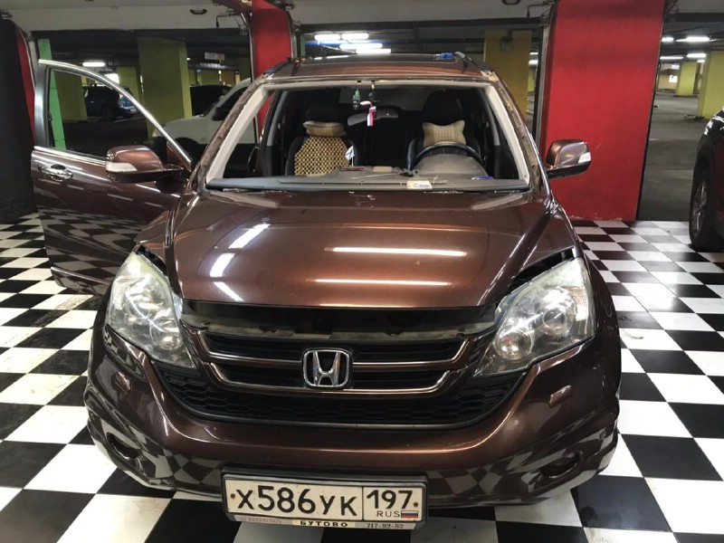 Замена лобового стекла Honda CR-V