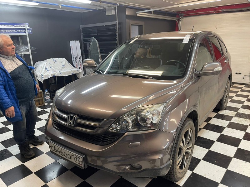 Замена лобового стекла Honda CR-V