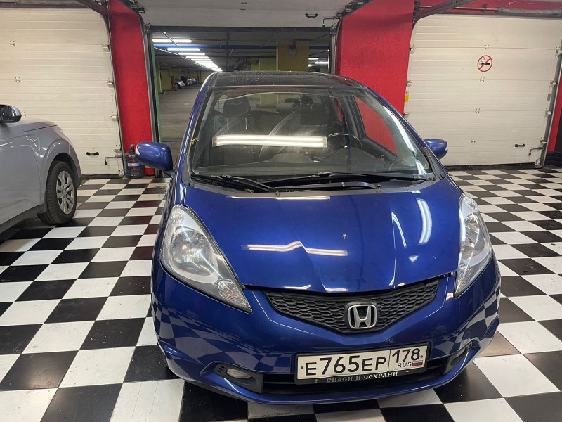 Замена лобового стекла Honda Jazz