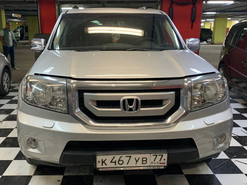 Замена лобового стекла Honda Pilot