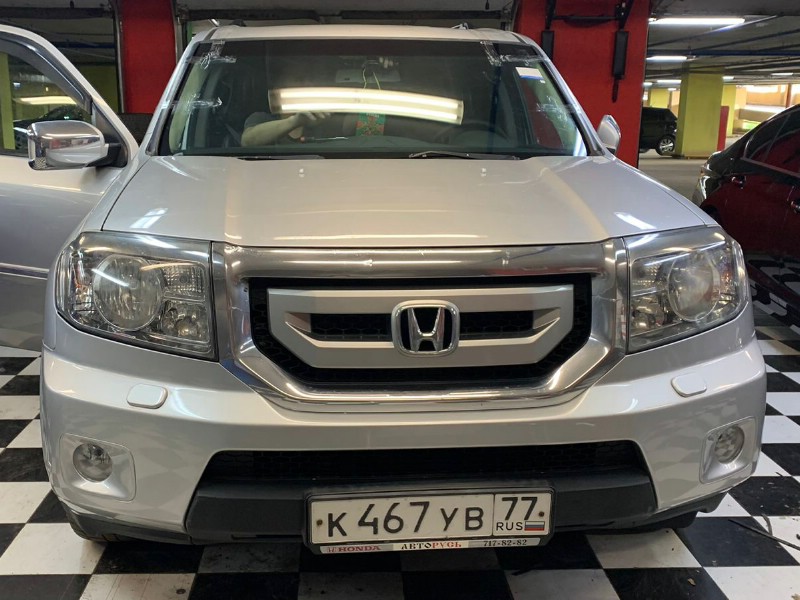 Замена лобового стекла Honda Pilot