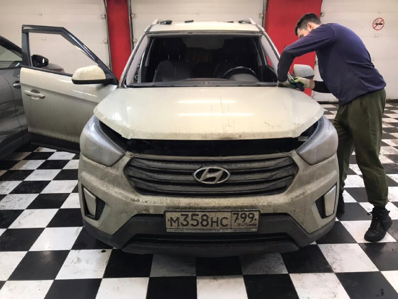 Замена лобового стекла Hyundai Creta