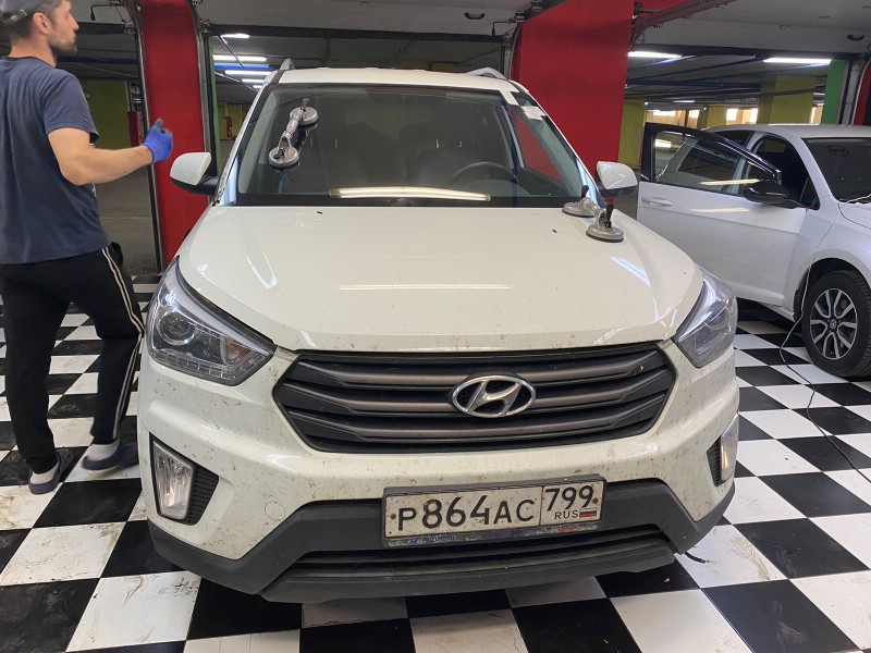 Замена лобового стекла Hyundai Creta