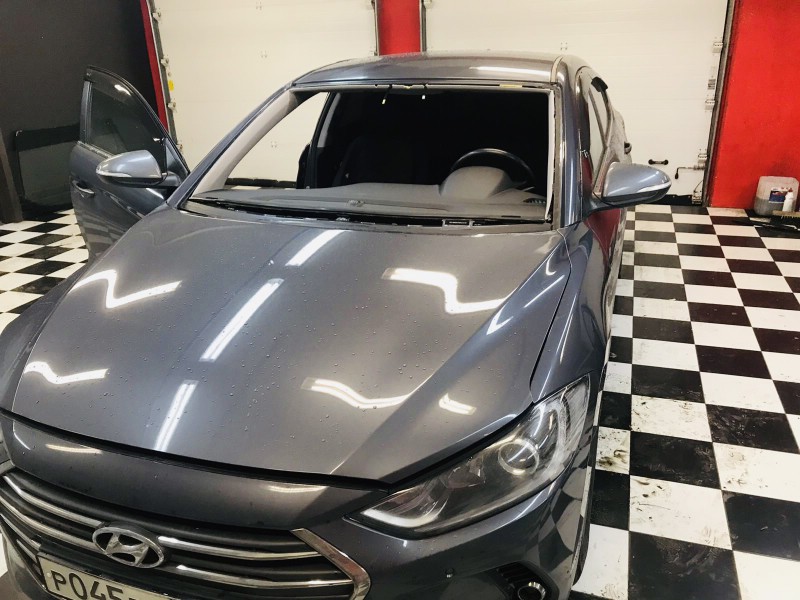 Замена лобового стекла Hyundai Elantra