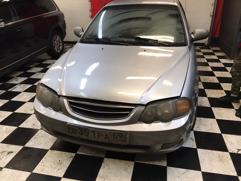 Замена лобового стекла Hyundai Elantra