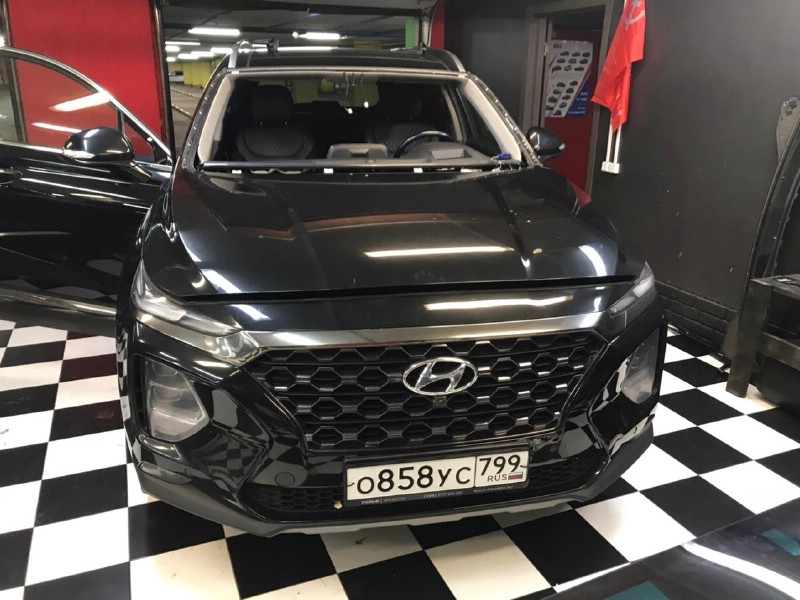Замена лобового стекла Hyundai Santa Fe