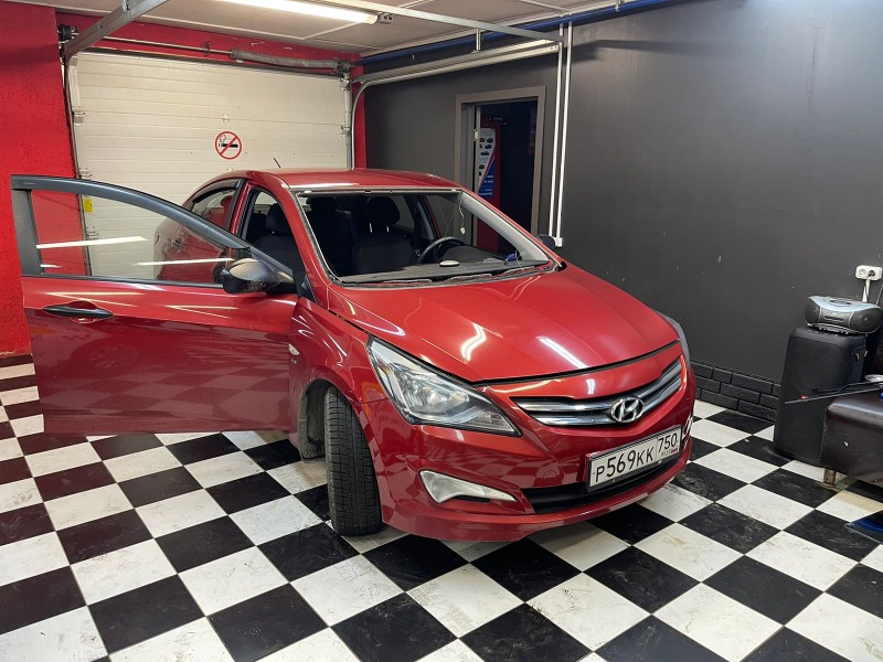 Замена лобового стекла Hyundai Solaris