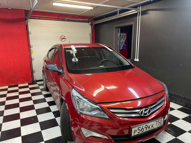 Замена лобового стекла Hyundai Solaris
