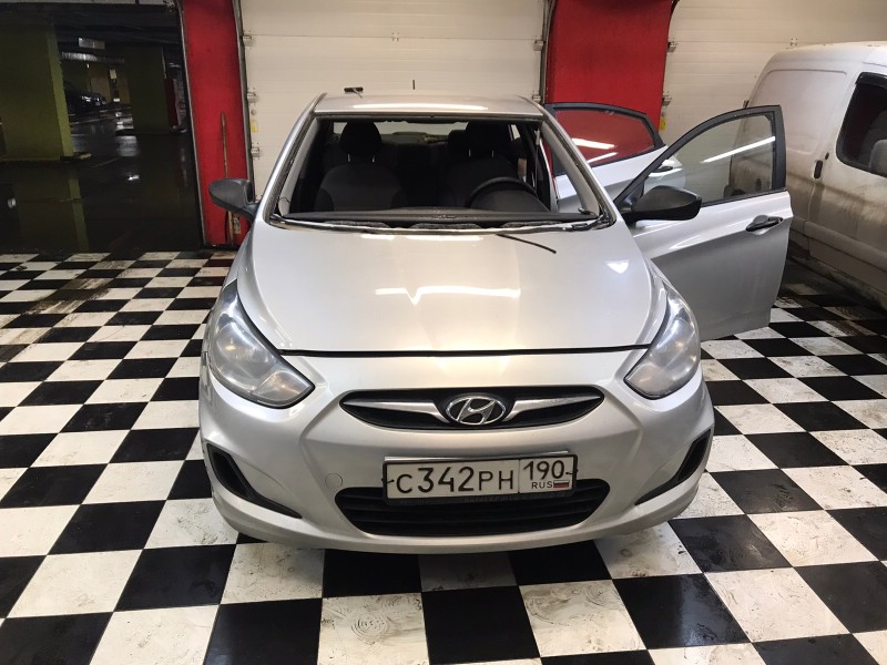 Замена лобового стекла Hyundai Solaris